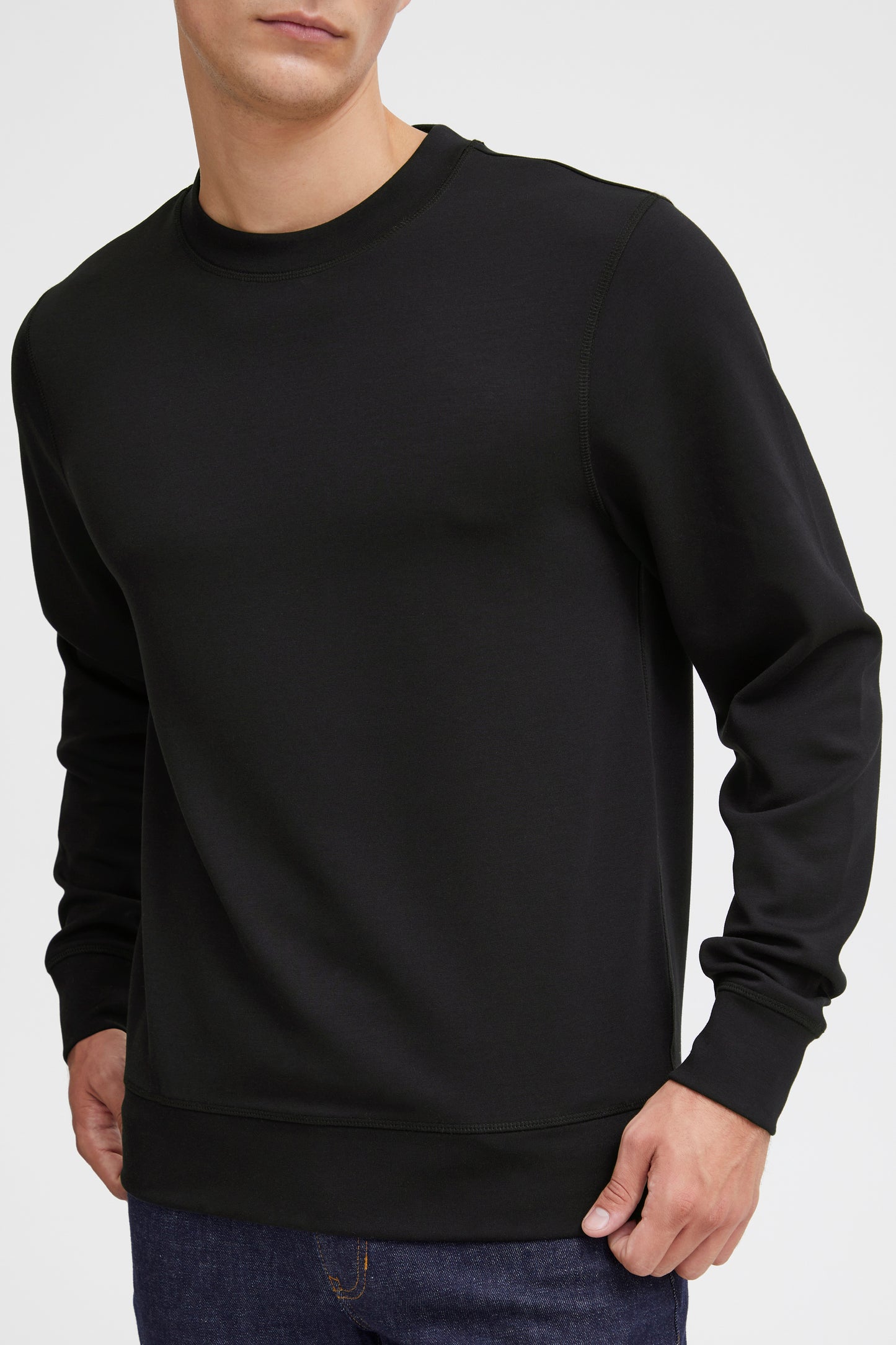 Lightweight Crew Sweater - Black