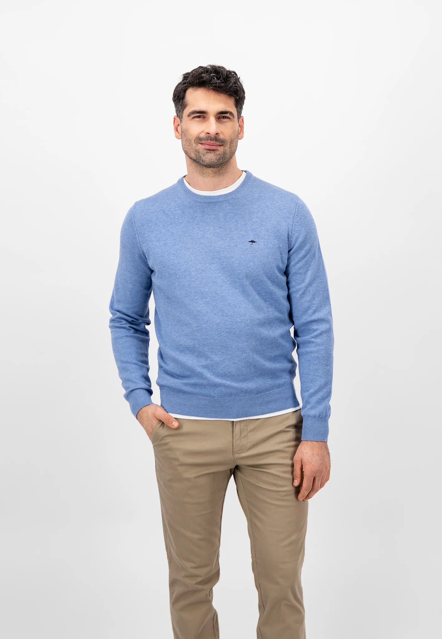 FINE-KNIT SWEATER WITH A CREW NECK - Crystal Blue
