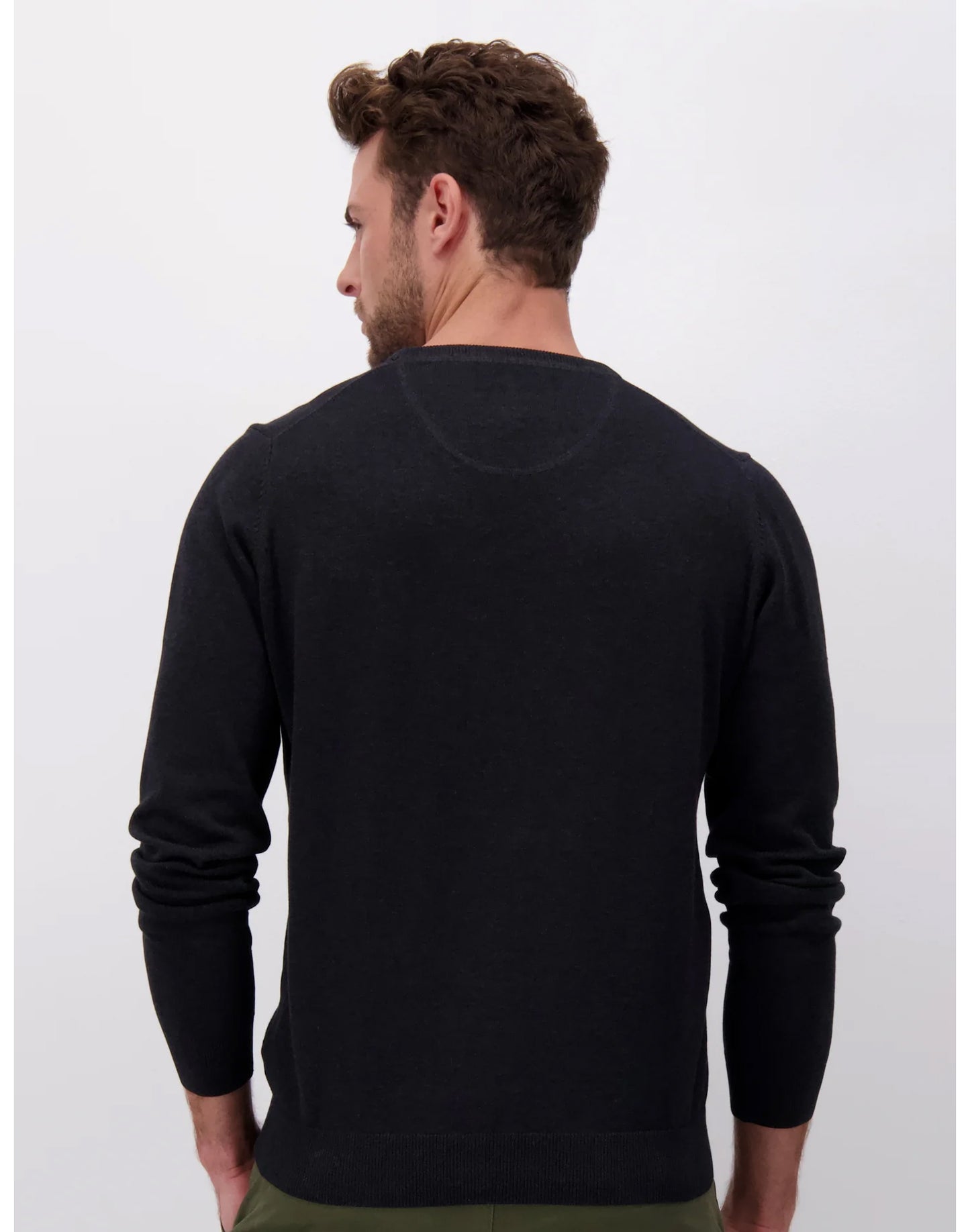 FINE KNIT SWEATER WITH O-NECK - Black