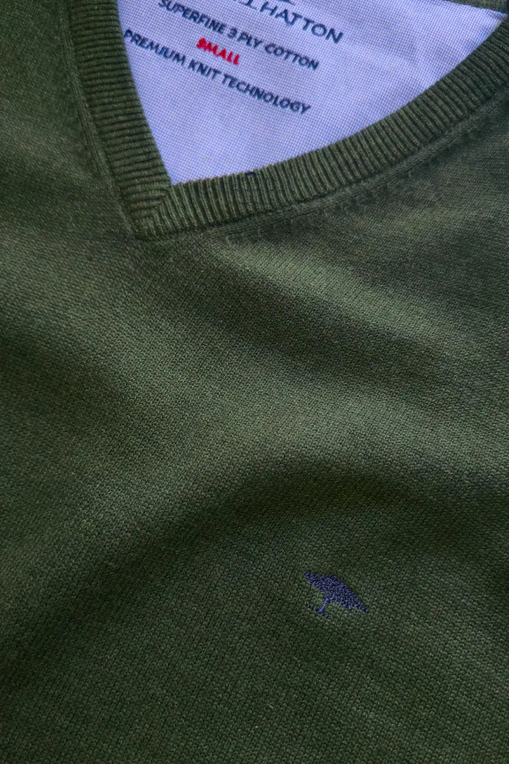 SOFT COTTON SWEATER WITH A V-NECK - Dark Ivy