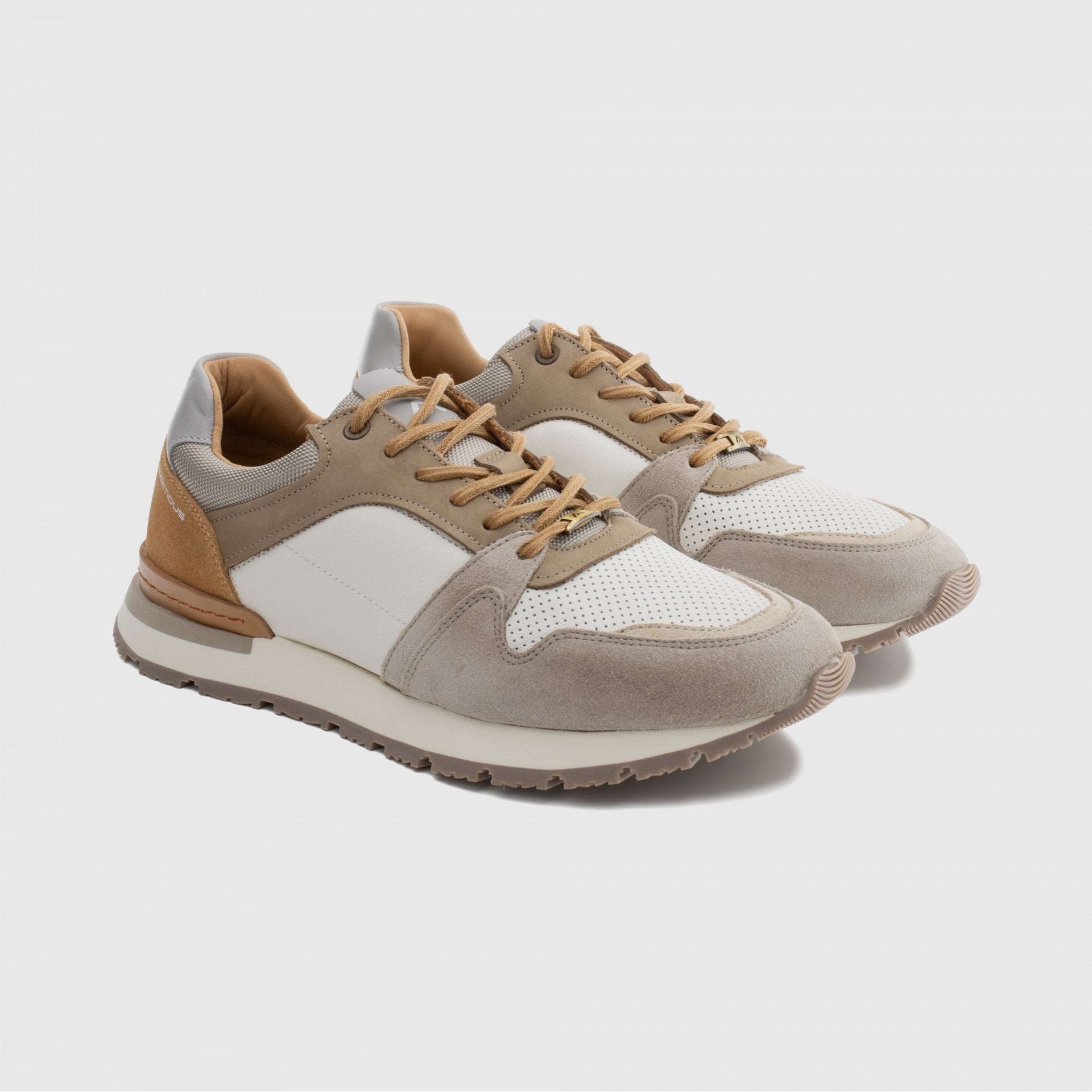 VINCE Classic Runner - White