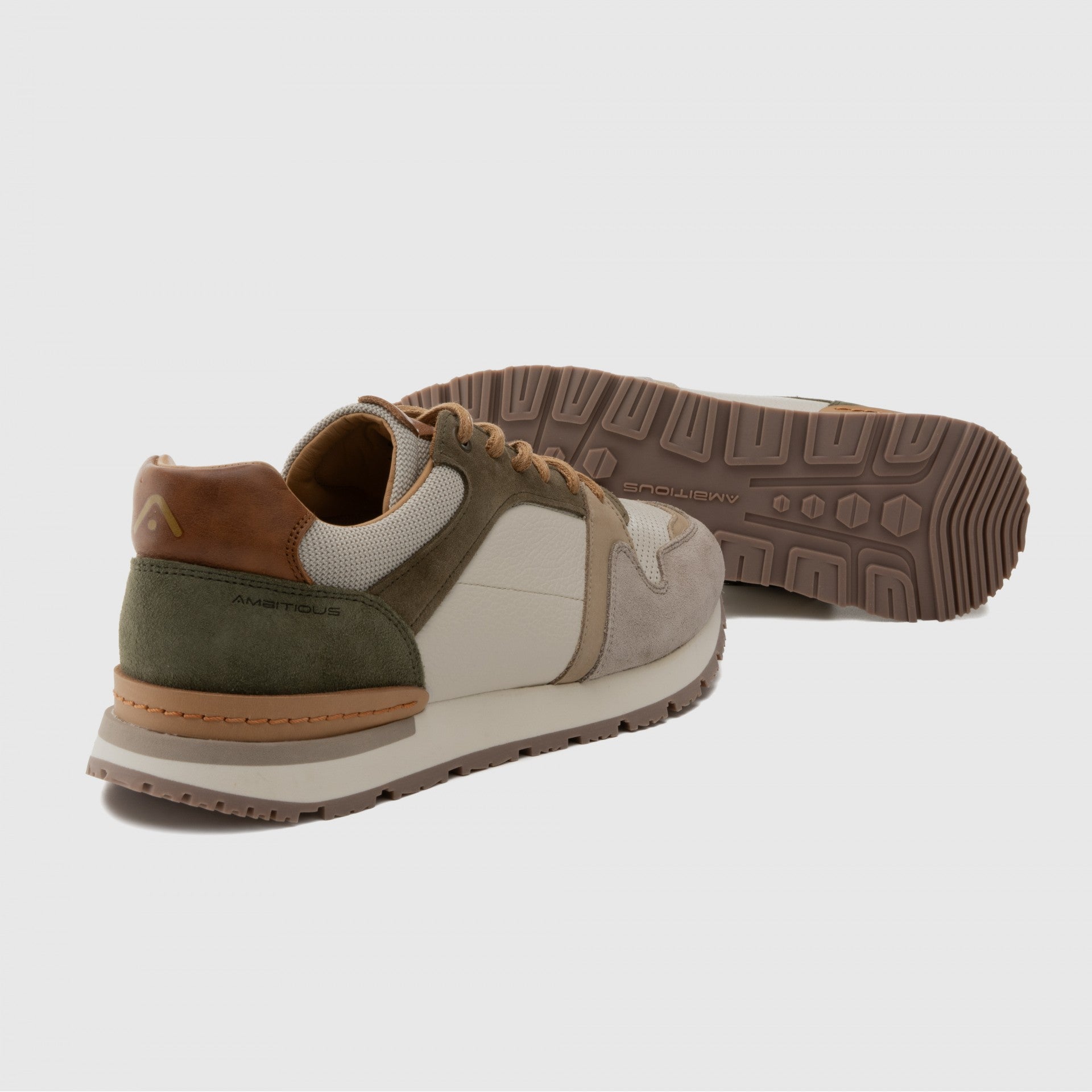 VINCE Classic Runner - Beige