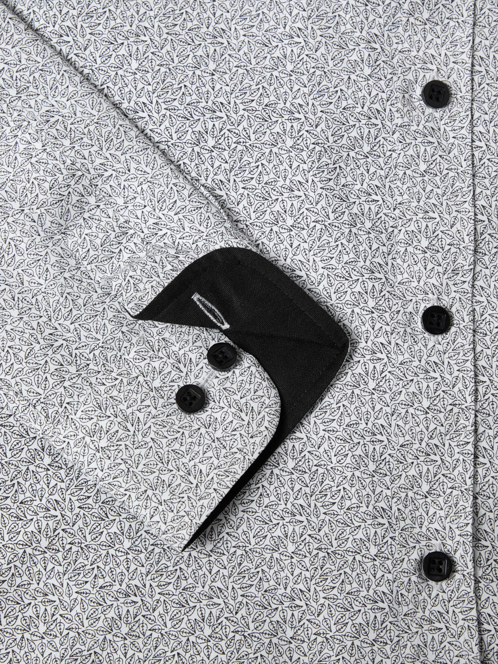 Button-Down Fine Leaf Print Shirt - White / Black