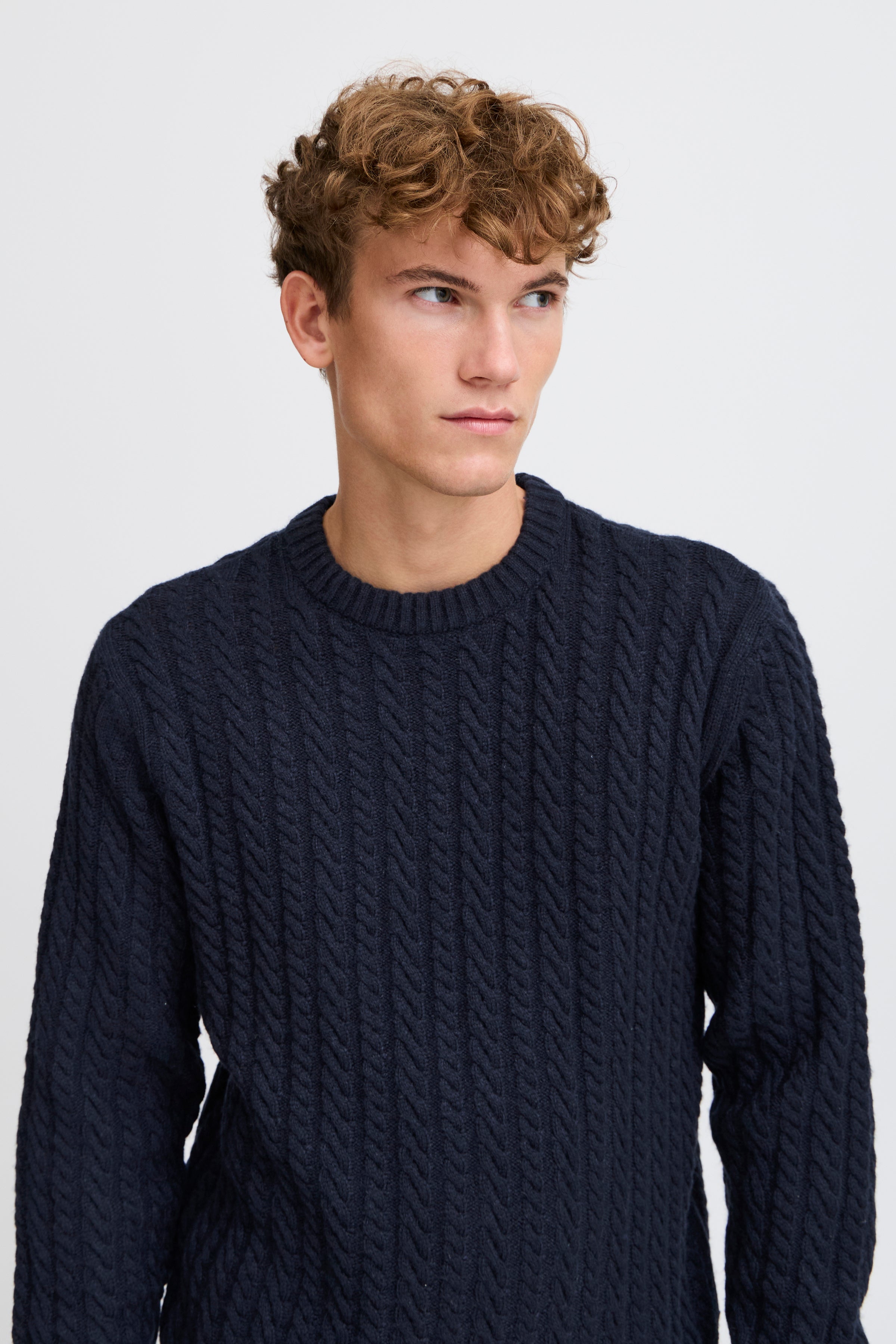 Wool-Rich Cable-Knit Sweater - Navy