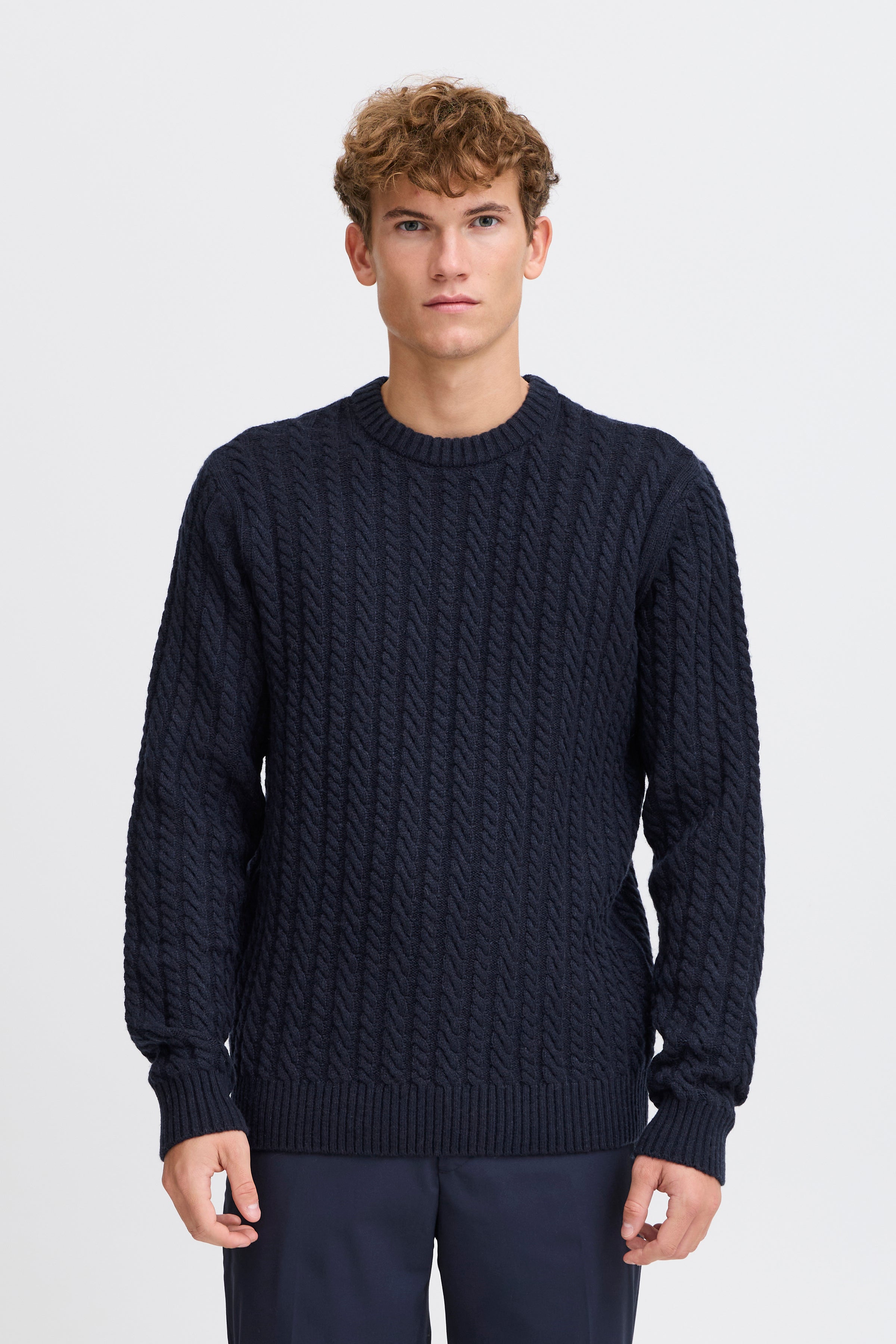 Wool-Rich Cable-Knit Sweater - Navy