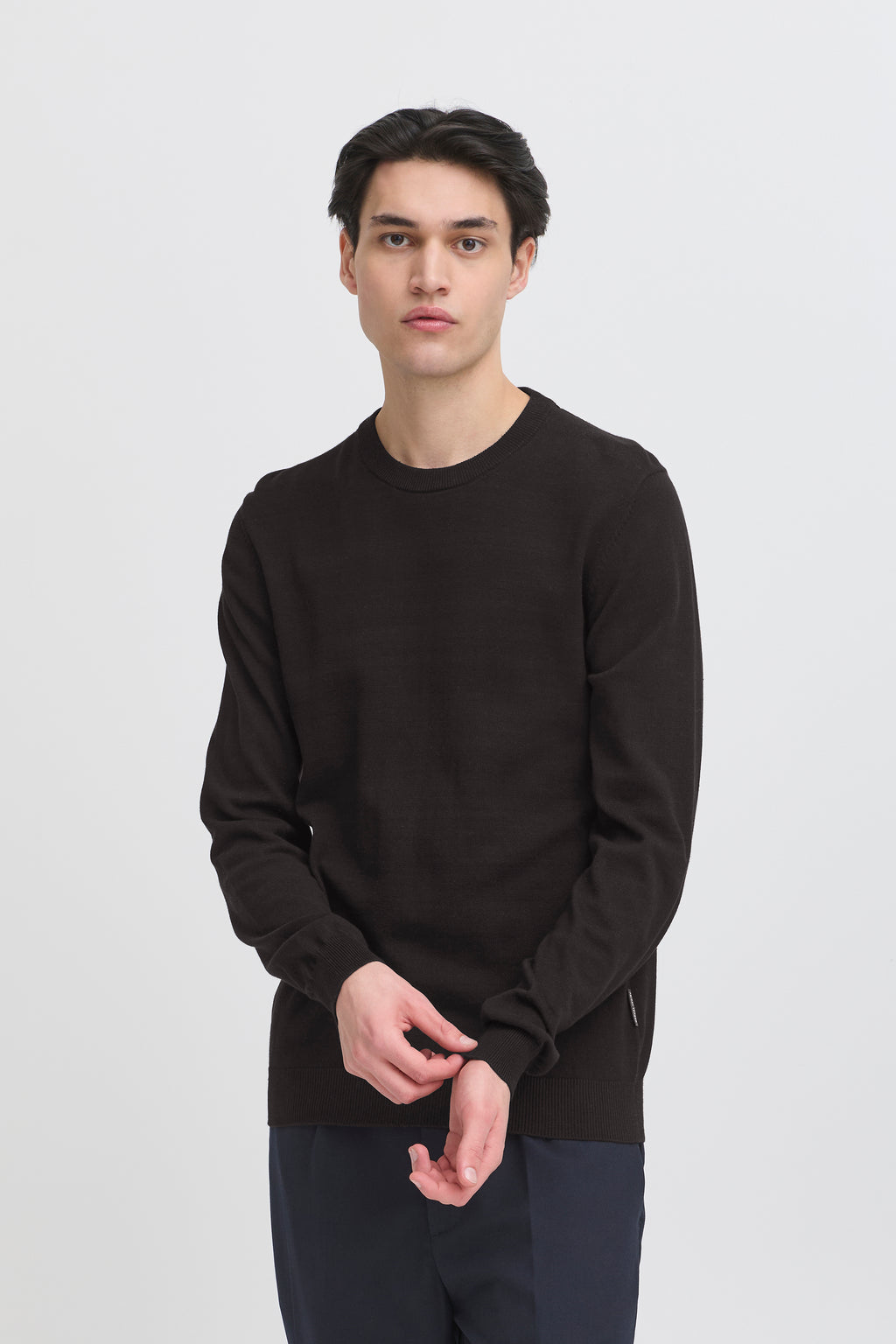 Superfine Cotton Lightweight Crewneck Jumper - Black