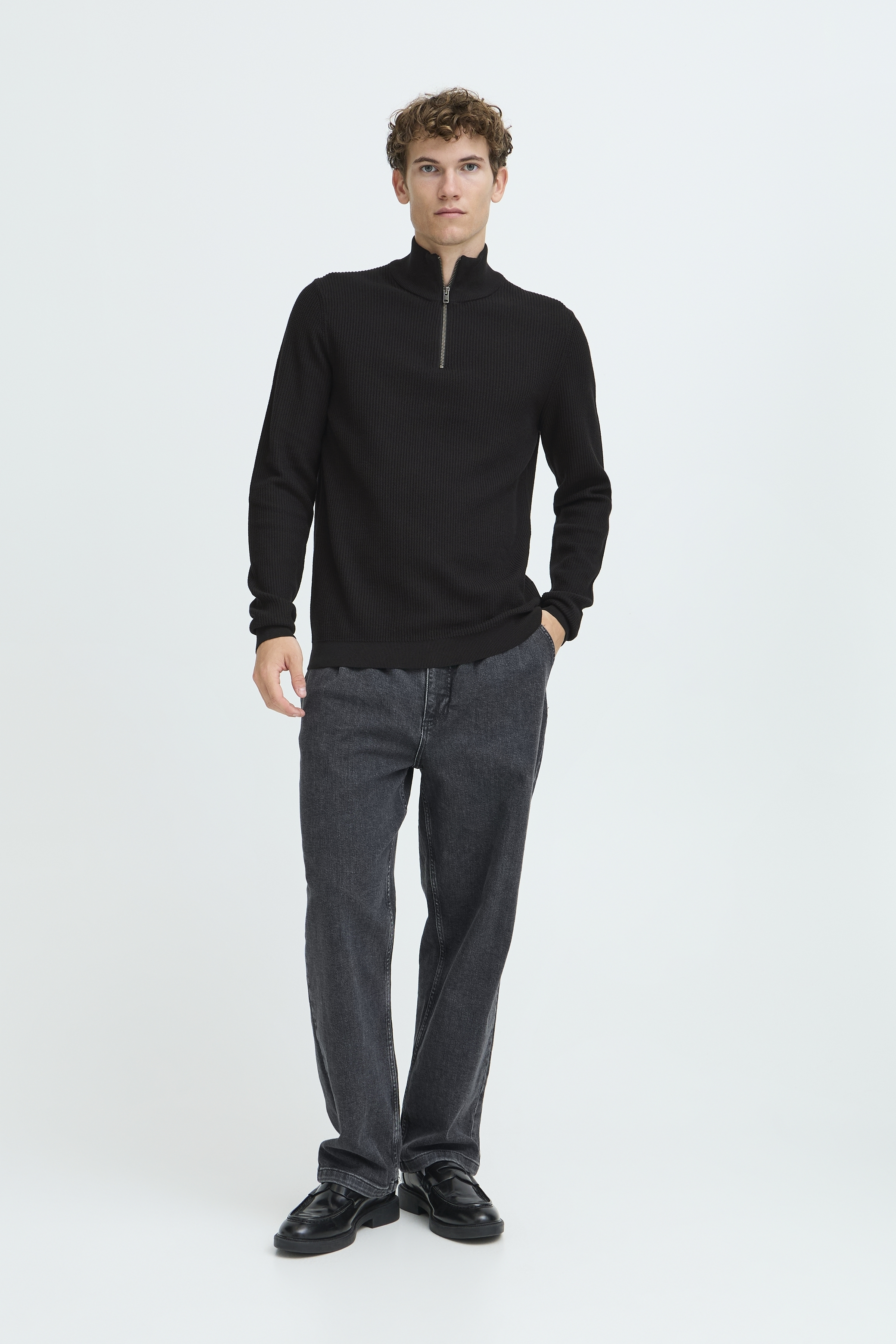 Cotton Ribbed Texture Quarter Zip Sweater - Black