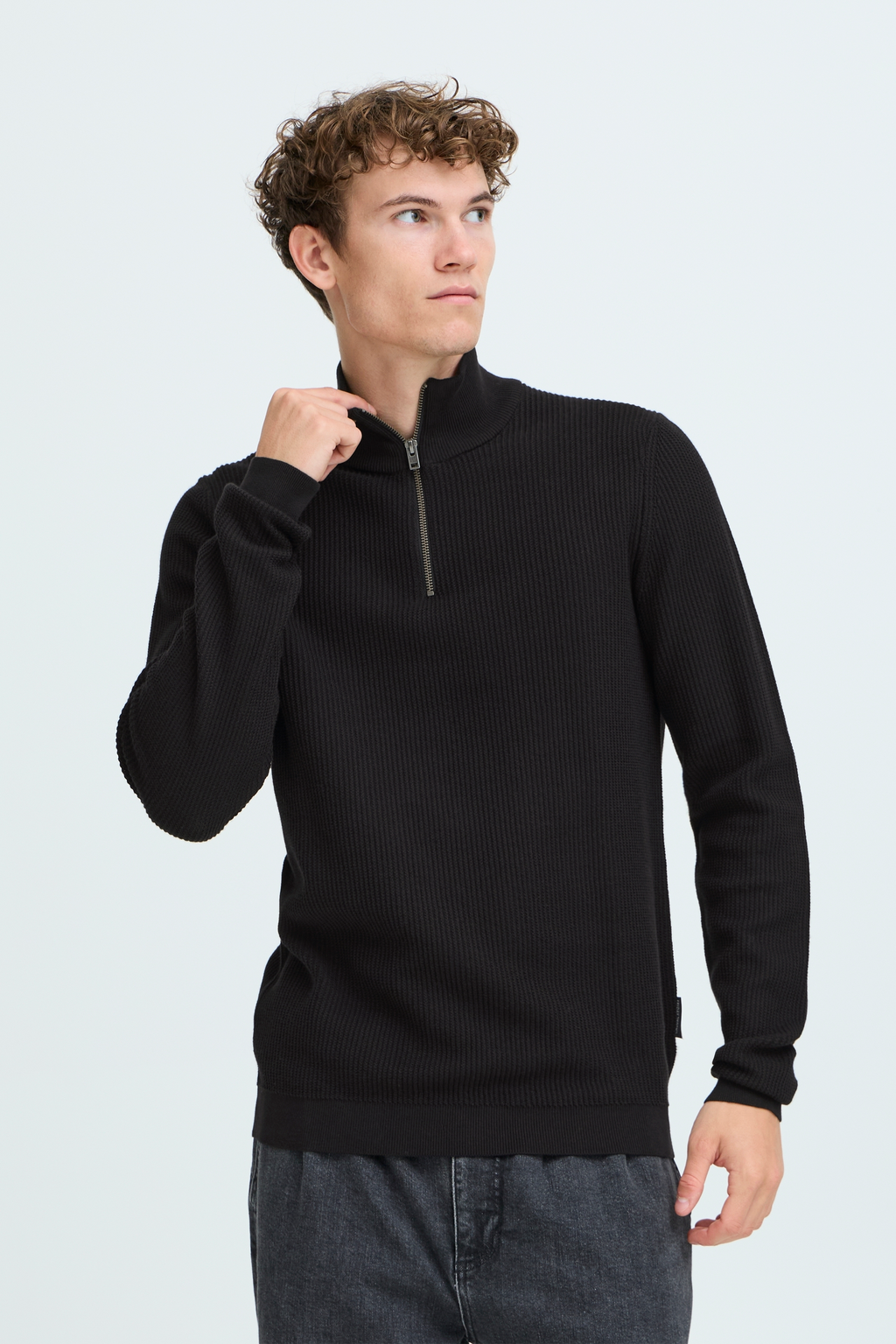 Cotton Ribbed Texture Quarter Zip Sweater - Black