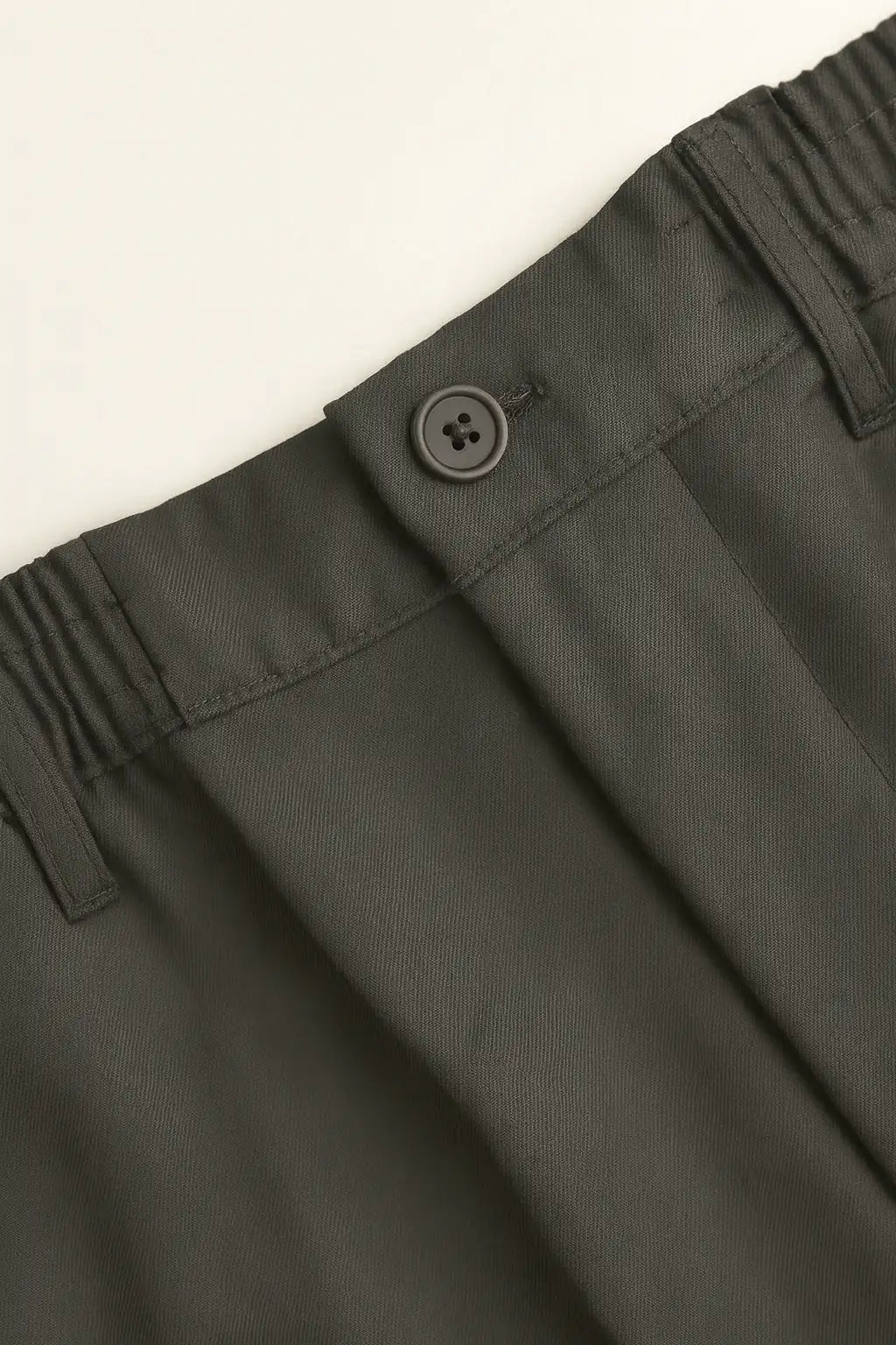 Relaxed Fit Pleated Trousers - Black