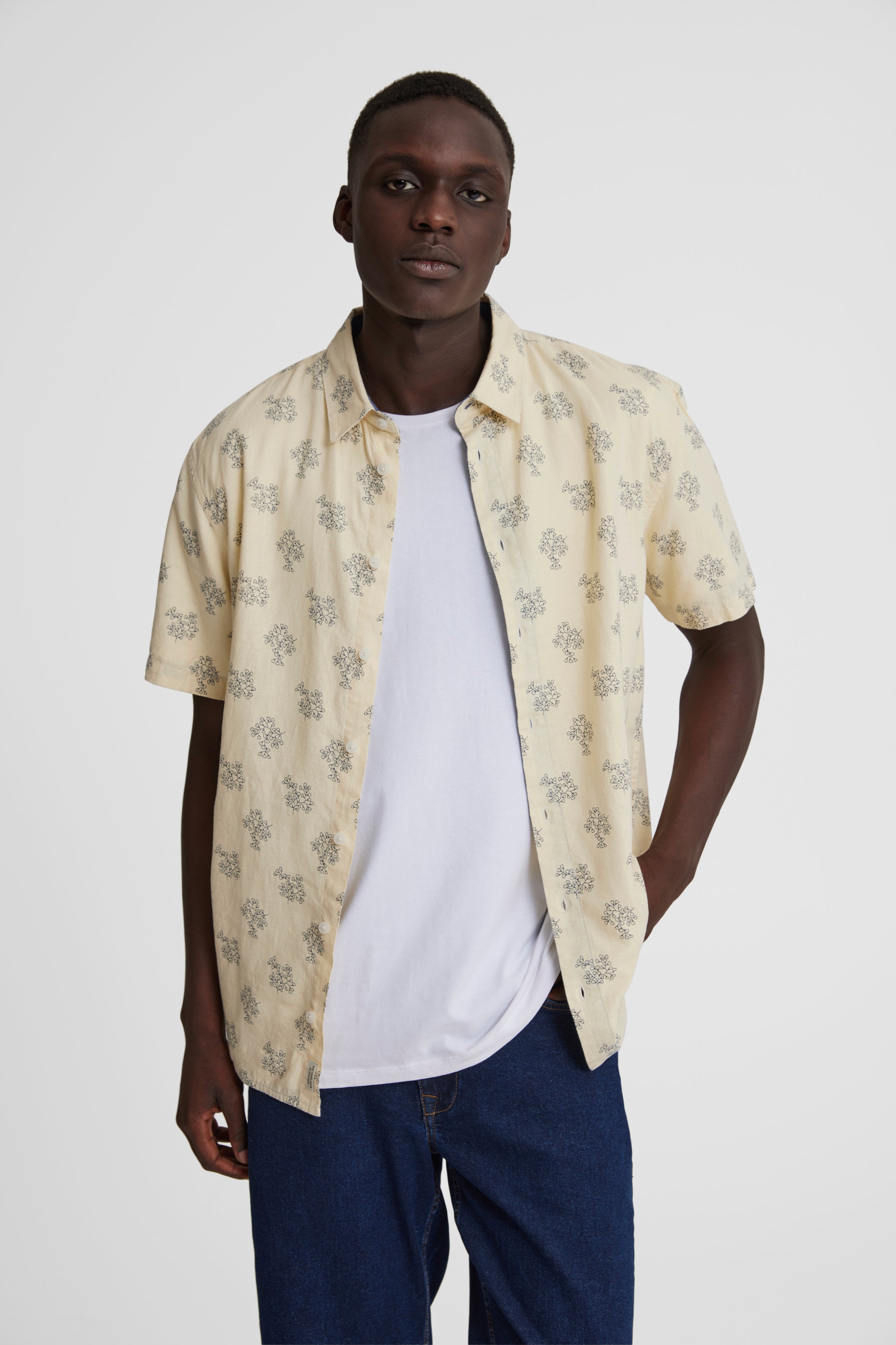 BHBOBBY Linen Mix Pattern Shirt - Cream