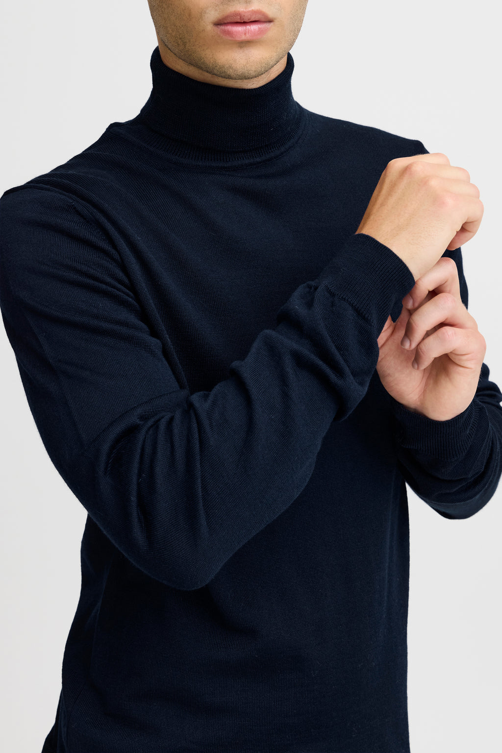 Wool-Blend Super-Fine Knitted Roll-Neck - Navy