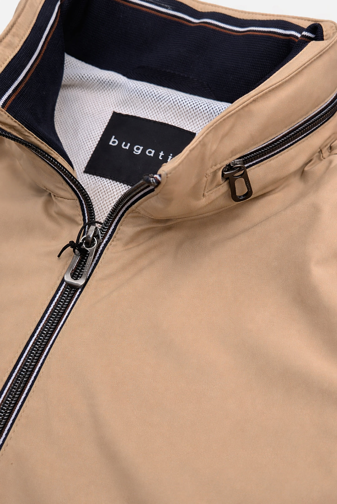 Bugatti Lightweight Showerproof Raincoat – Beige