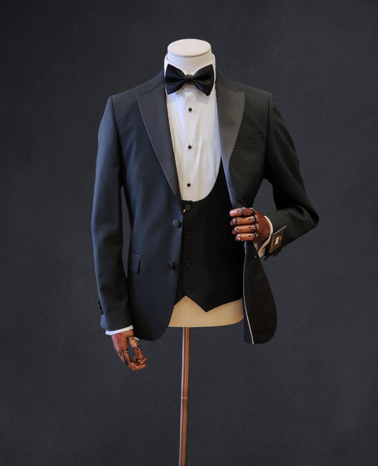 James Tailored Fit Scoop Waistcoat - Black