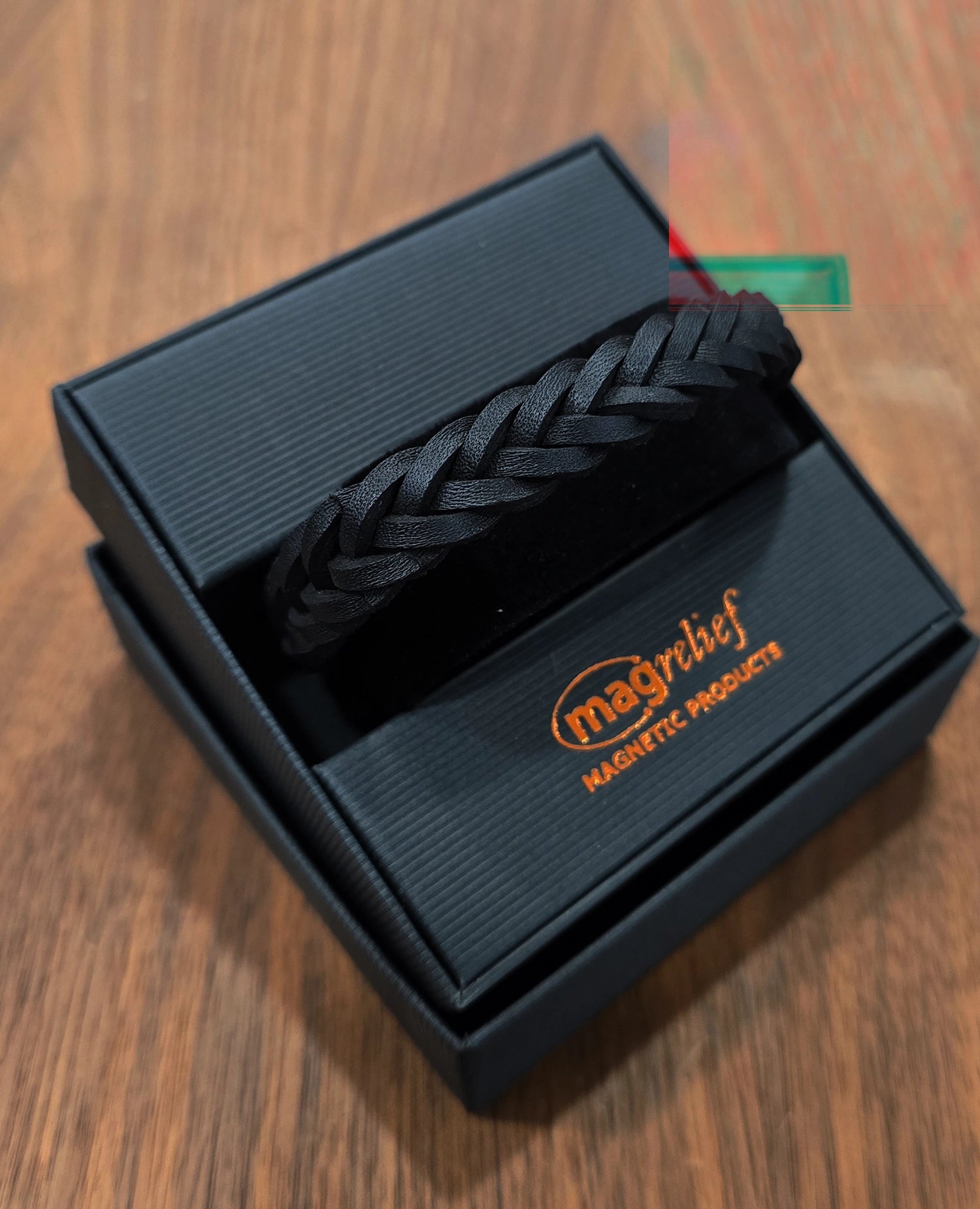 MagRelief - Leather Bracelet - Black MR023