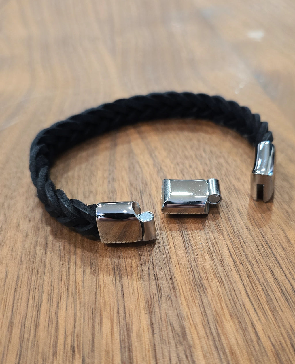 MagRelief - Leather Bracelet - Black MR023