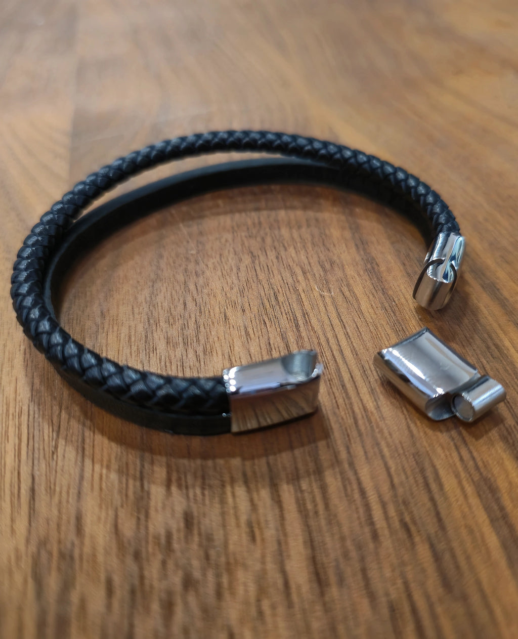 MagRelief - Leather Bracelet - Black MR025