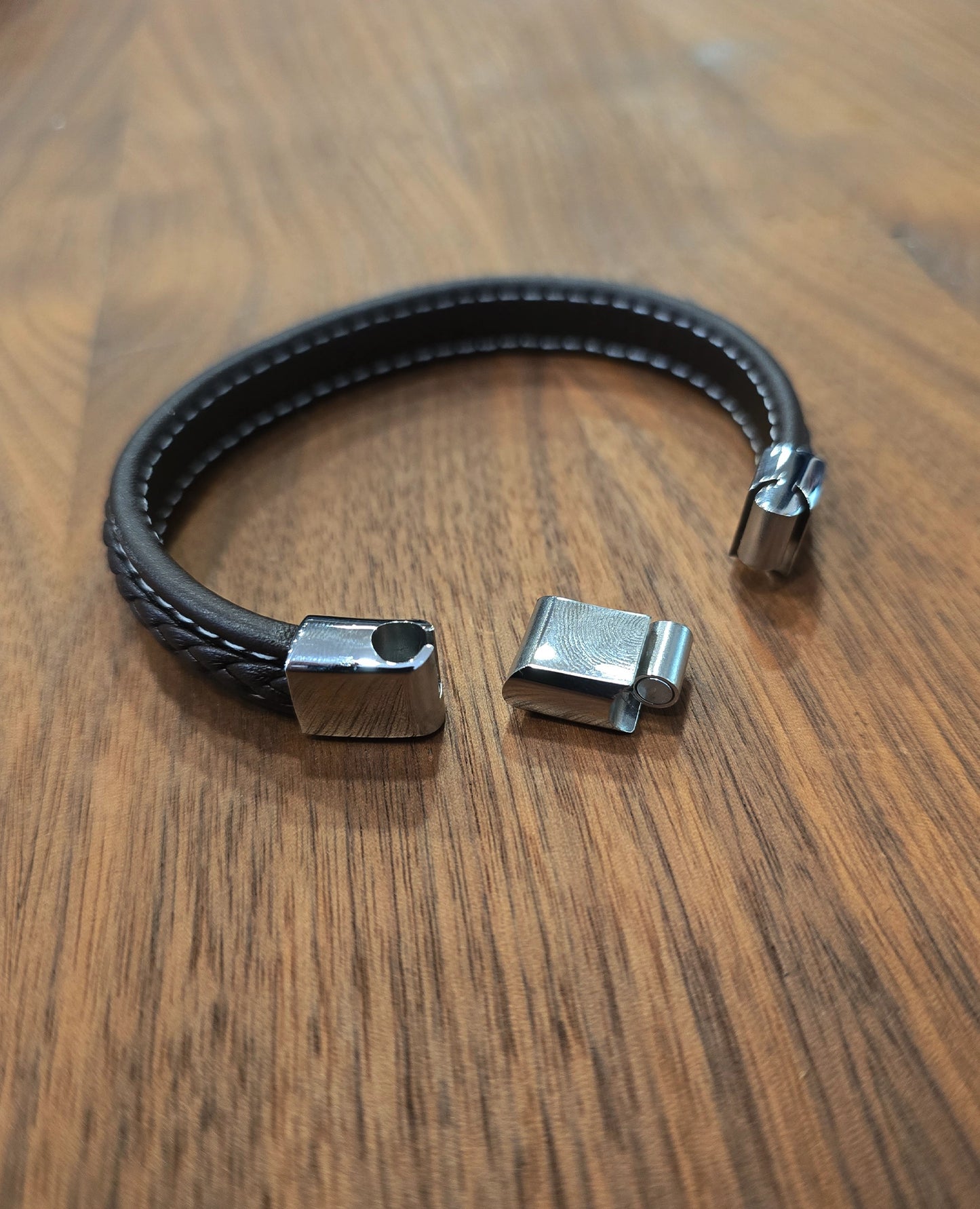 MagRelief - Leather Bracelet - Brown MR029