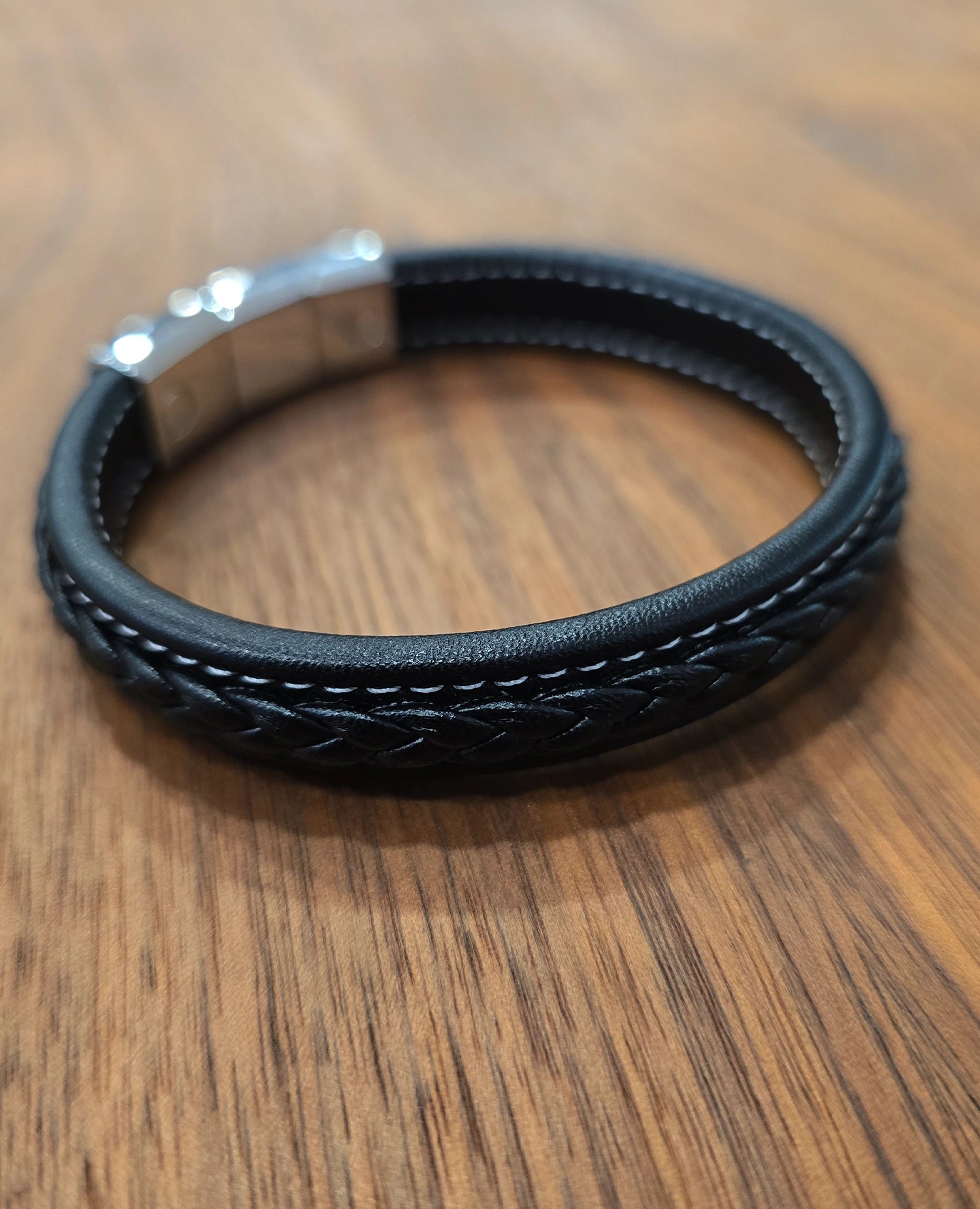MagRelief - Leather Bracelet - Black MR028