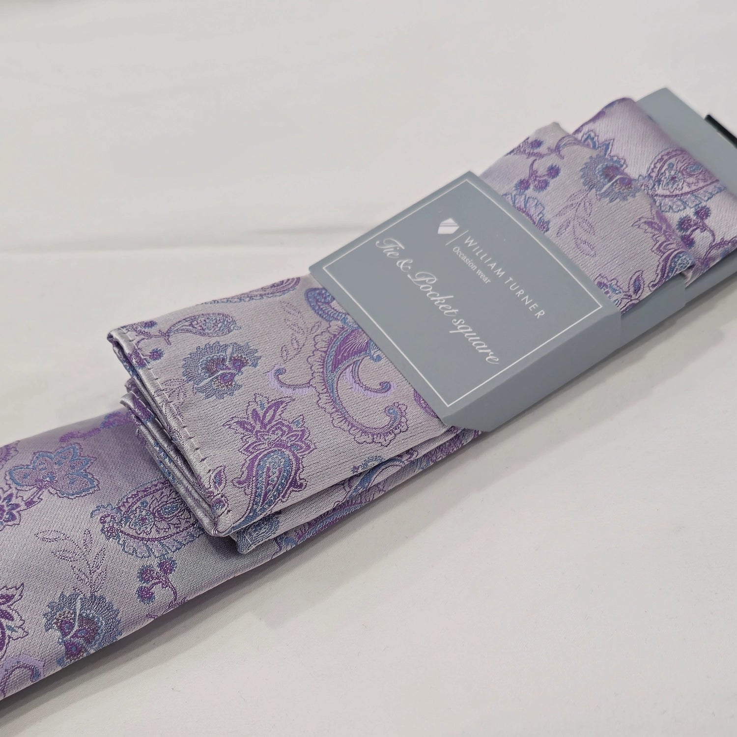 Strong Paisley Print Tie and Hankie - Lilac