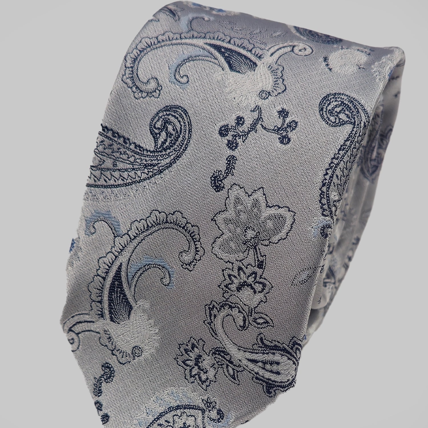 Strong Paisley Print Tie and Hankie - SIlver